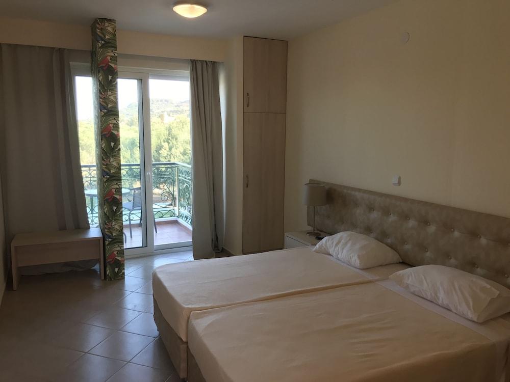 Ai Helis Resort Svoronata Luaran gambar