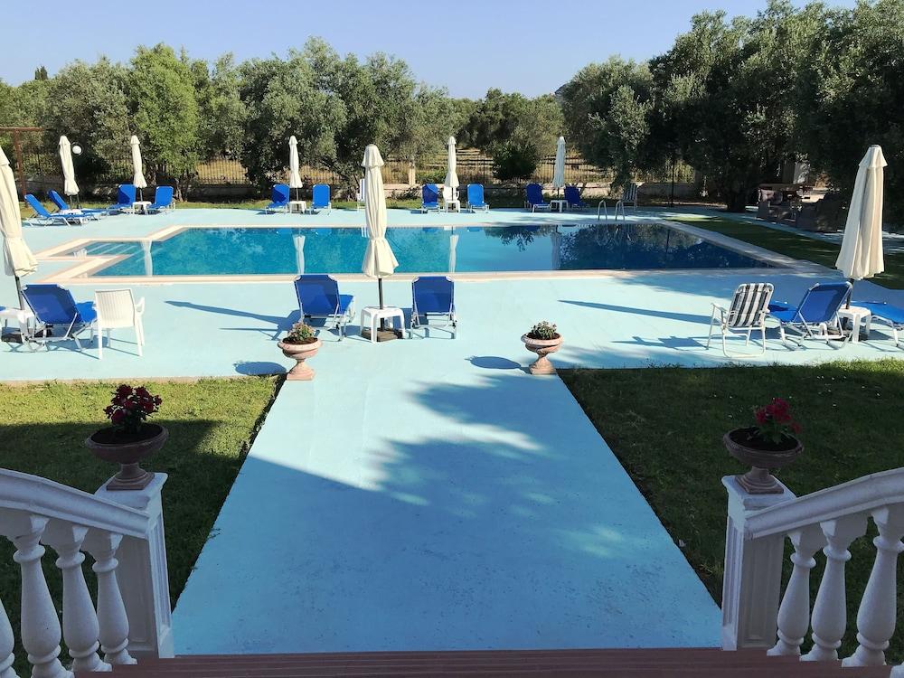 Ai Helis Resort Svoronata Luaran gambar